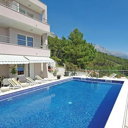 1 Bedroom Stunning In *