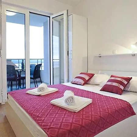 Apartment 1 Bedroom Stunning In