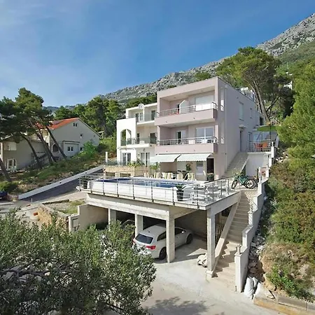 Apartment 1 Bedroom Stunning In