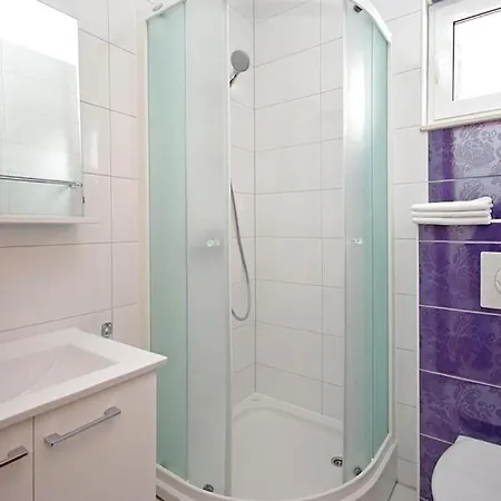 1 Bedroom Stunning In * Brela